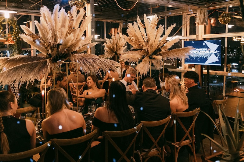 Bezoekers aan het dineren - influencerevent